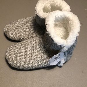 Women’s bootie slippers